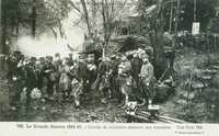  1914-1918 1915 Corvée de cuisiniers montant aux tranchées Drudgery of cooks going up to the trenches.jpg 